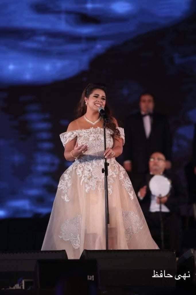 نويرة تحتفى بفيروز فى الأوبرا     غنائيات جارة القمر على المسرح الكبير